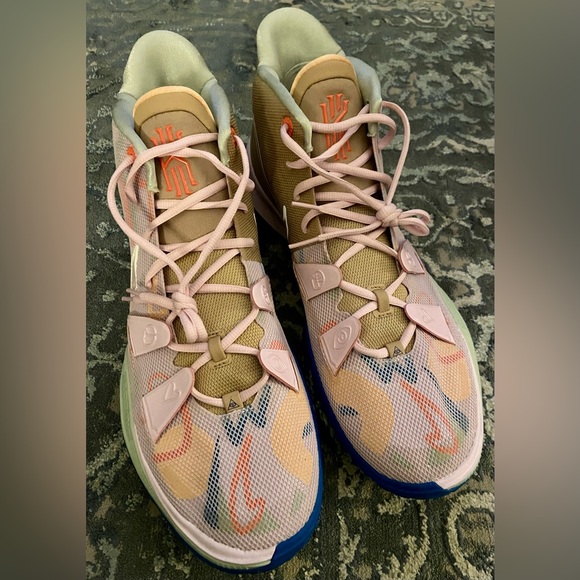 Nike Kyrie 7 “1 World 1 People” Regal Pink Sneaker NEW! Size 17 - Picture 2 of 9